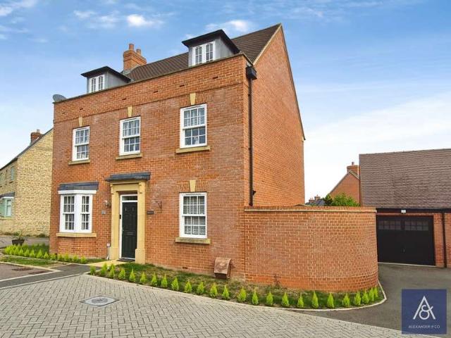 5 Bedroom House
