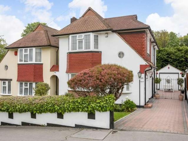 5 Bedroom House