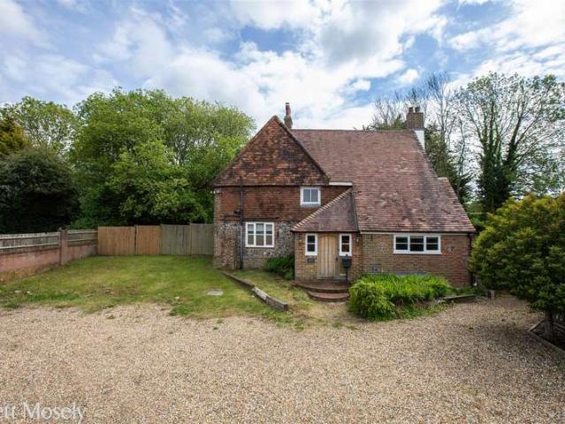 5 Bedroom Detached House