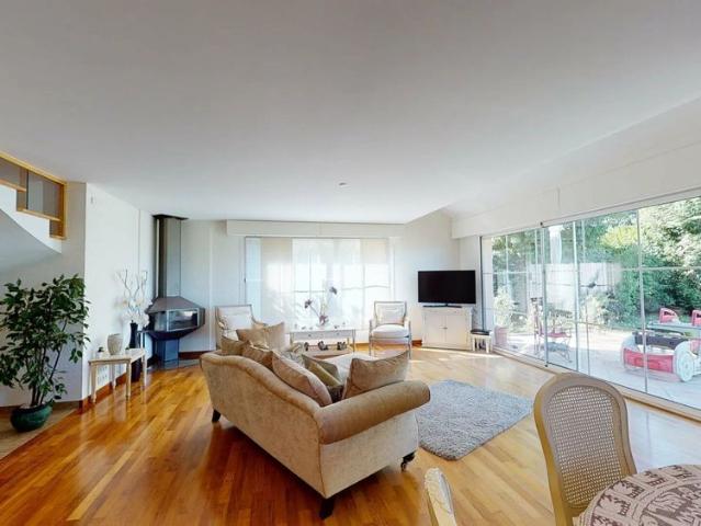 5 bedroom House 5 minutes from Bardonnex Switzerland