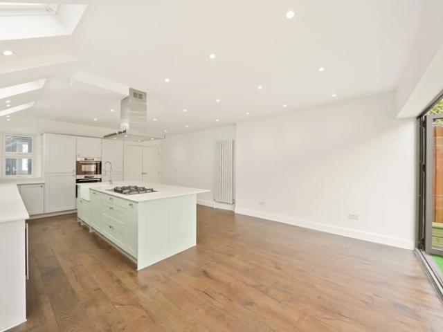 5 Bedroom House