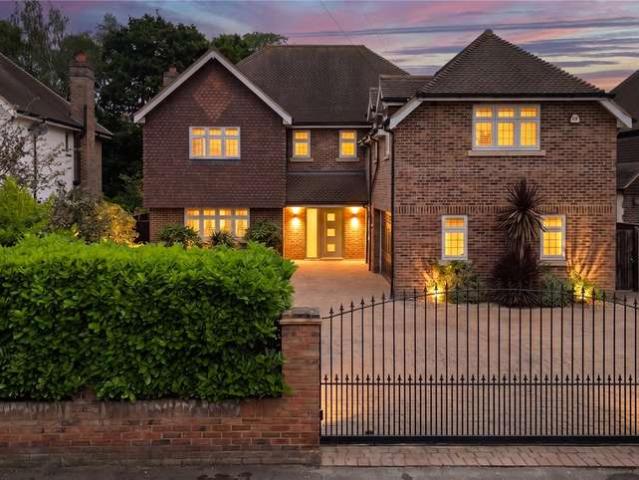 5 Bedroom House