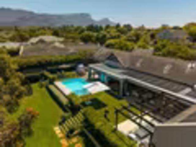 5 Bedroom House Constantia Constantia 103926660