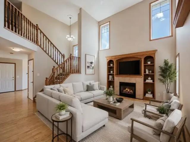 5 Bedroom House Calgary AB 103594274