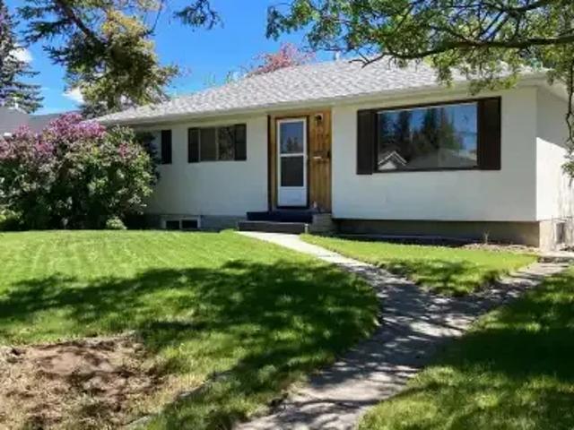 5 Bedroom House Calgary AB 104434334