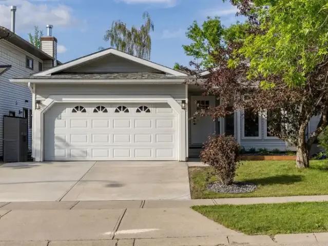 5 Bedroom House Calgary AB 104563513