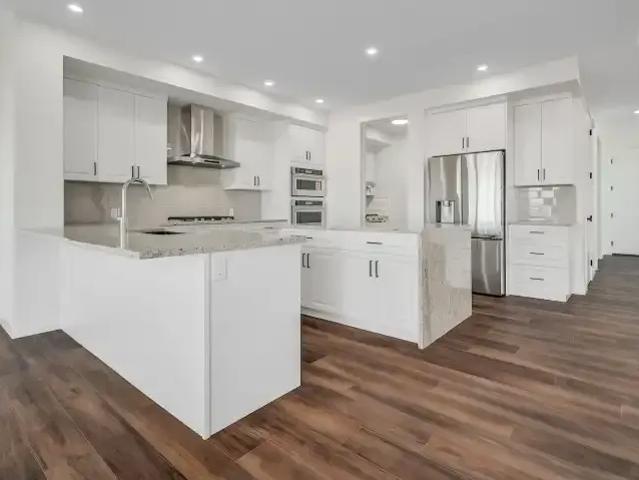 5 Bedroom House Calgary AB 104863577