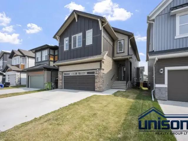 5 Bedroom House Calgary AB 104957603