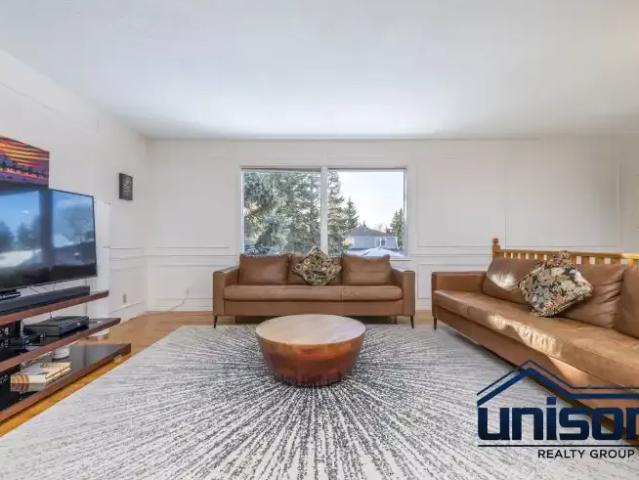 5 Bedroom House Calgary AB 104957370