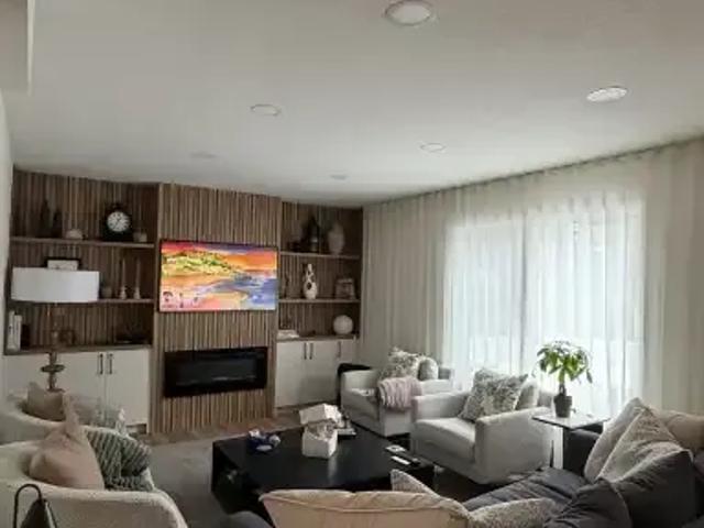 5 Bedroom House Calgary AB 104972684