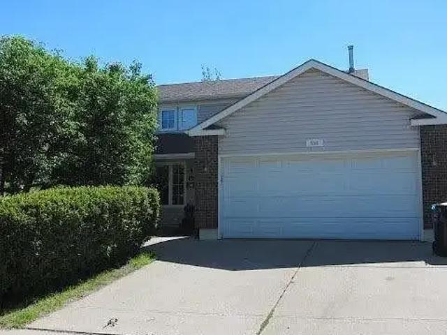 5 Bedroom House Calgary AB 104991396