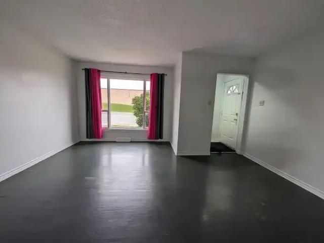5 Bedroom House Calgary AB 105434999