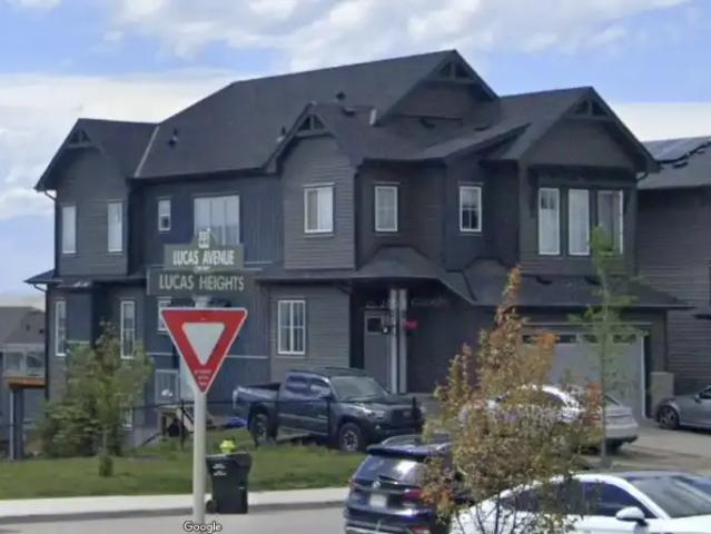 5 Bedroom House Calgary AB 105643534