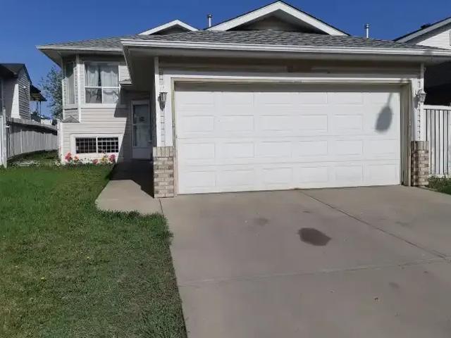 5 Bedroom House Calgary AB 105087750