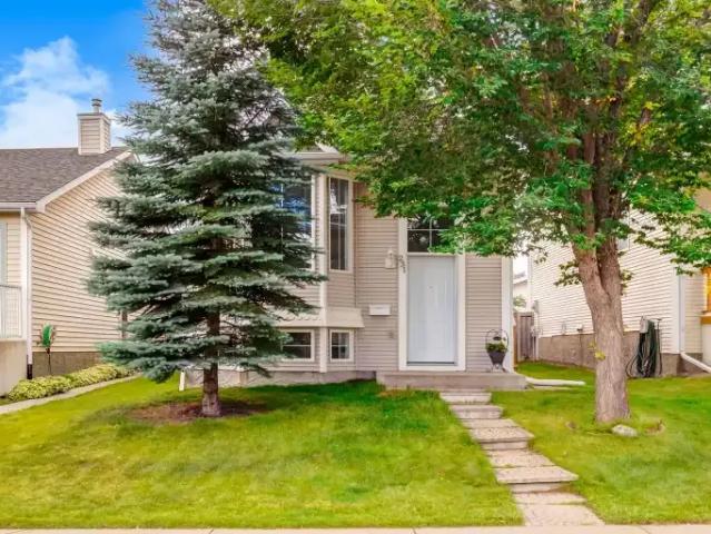 5 Bedroom House Calgary AB 105100805