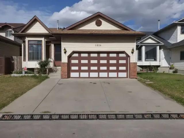 5 Bedroom House Calgary AB 105150962