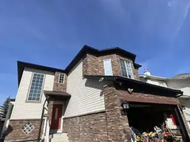 5 Bedroom House Calgary AB 105167308