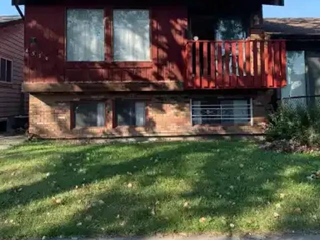 5 Bedroom House Calgary AB 105186002
