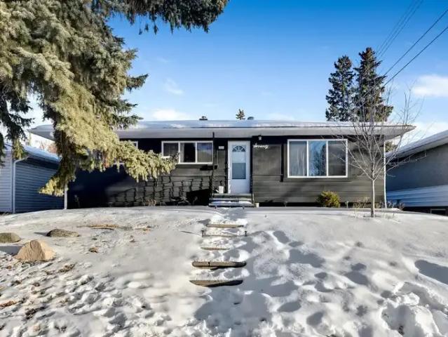 5 Bedroom House Calgary AB 105268989