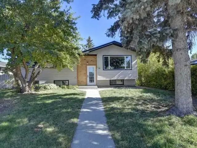 5 Bedroom House Calgary AB 105359757
