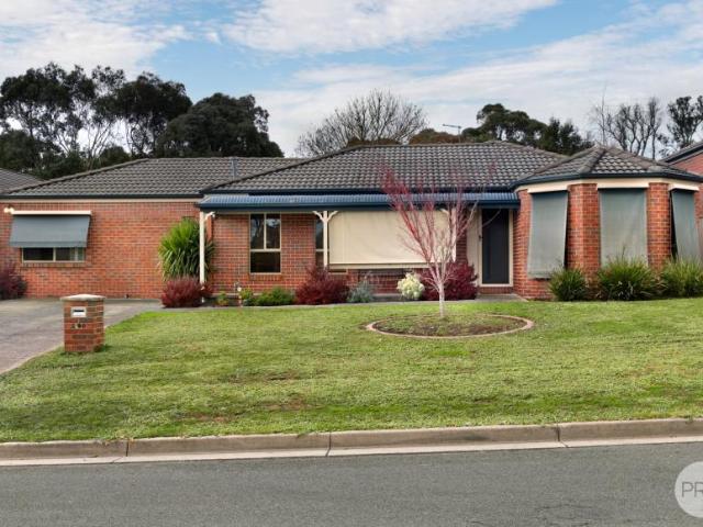 5 Bedroom House CANADIAN VIC 105944738