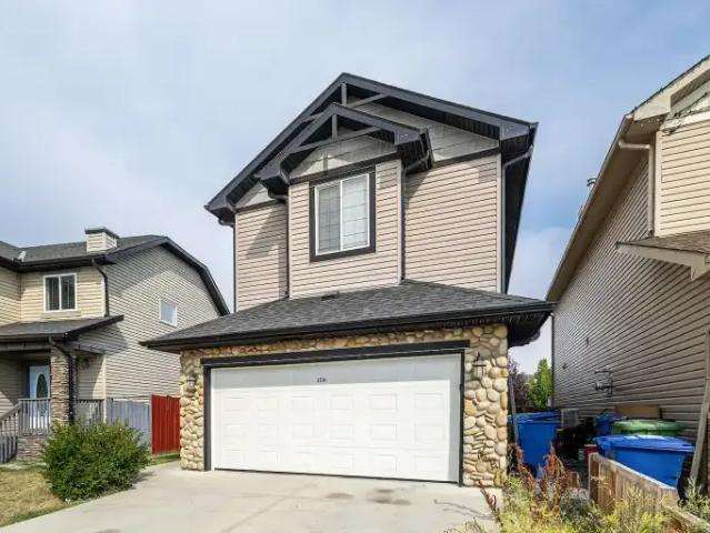 5 Bedroom House Airdrie AB 106031362