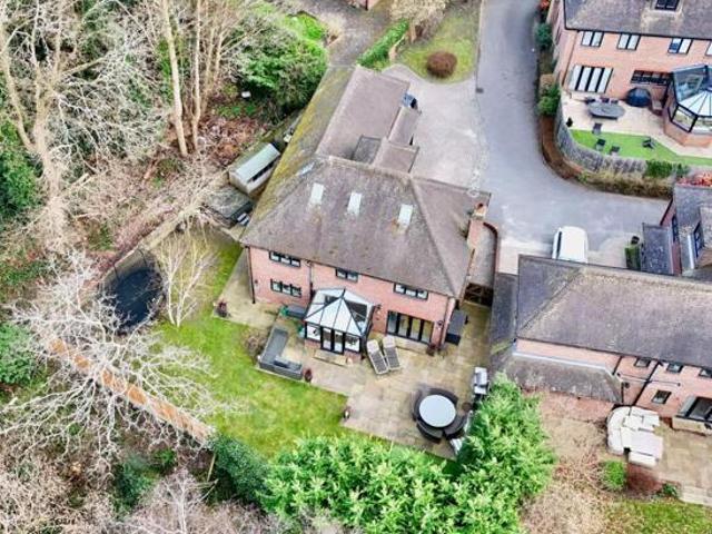 5 Bedroom House Ashtead Surrey 101675848
