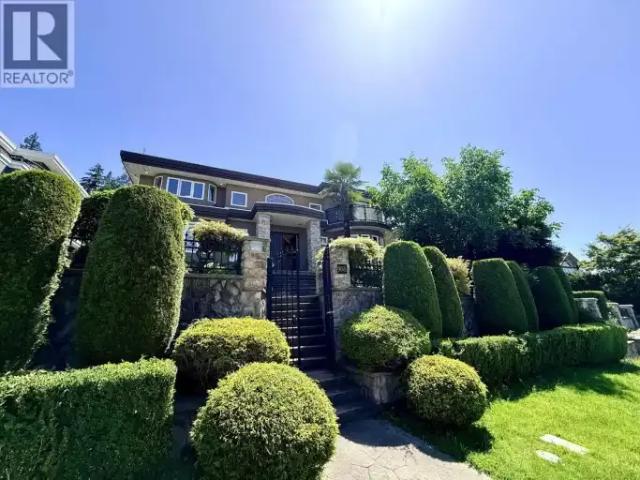 5 Bedroom House Burnaby BC 103487446