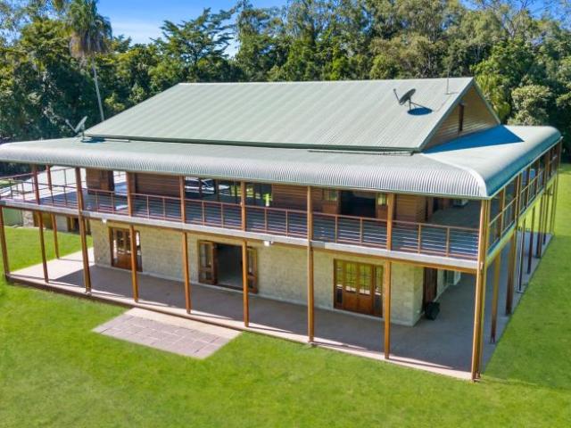 5 Bedroom House Byfield QLD 106145410