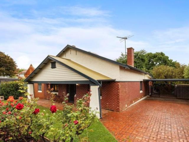 5 Bedroom House Glenunga SA 105990361