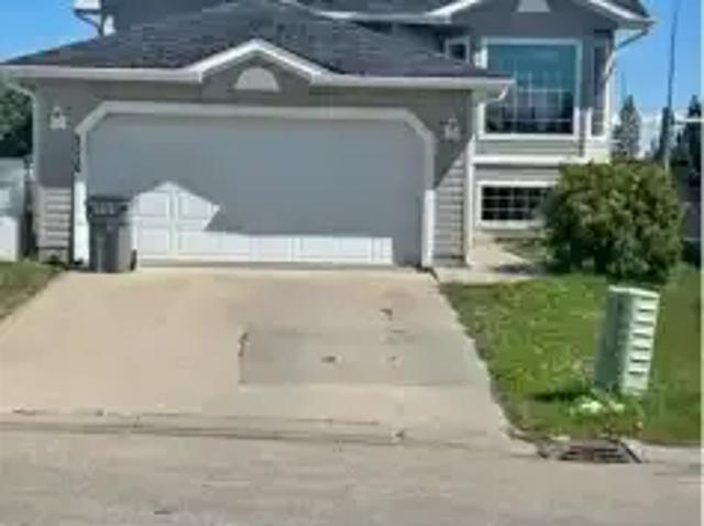 5 Bedroom House Grande Prairie AB 105704097