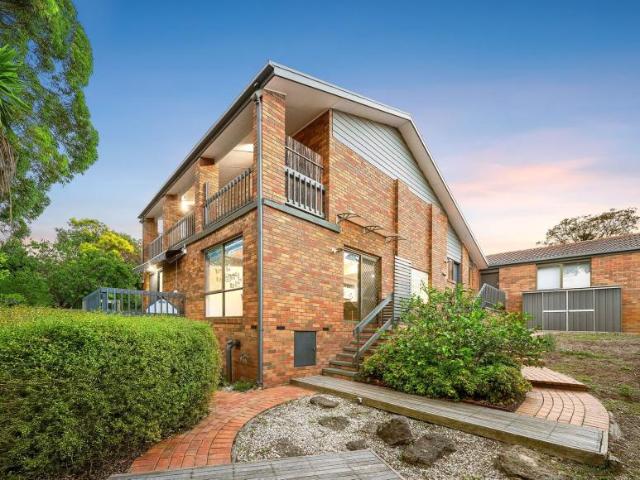 5 Bedroom House Doncaster East VIC 103326747
