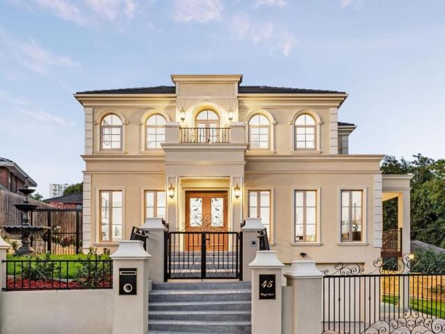 5 Bedroom House Doncaster VIC 101611987