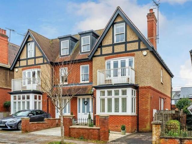 5 Bedroom House Dorking Surrey 101676747