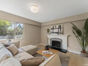 Greater Vancouver - Office room