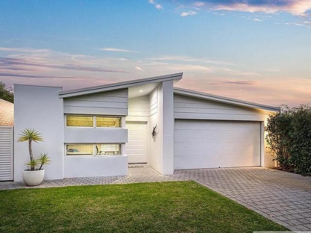 5 Bedroom House DUNSBOROUGH WA 105412312