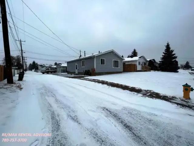 5 Bedroom House Edmonton AB 104183001