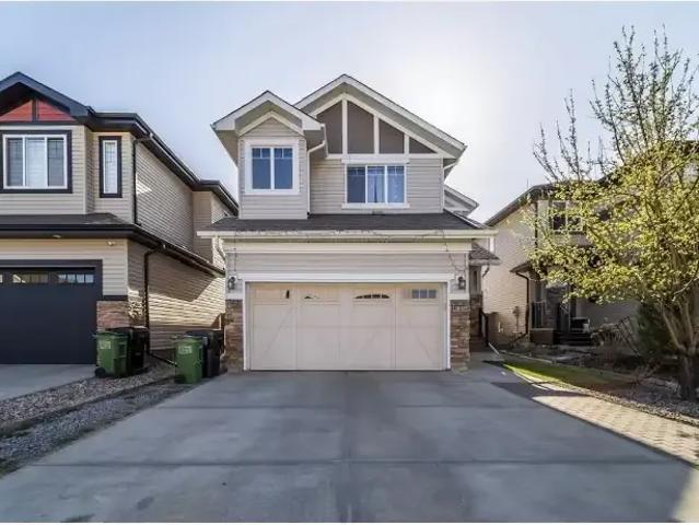 5 Bedroom House Edmonton AB 104362337