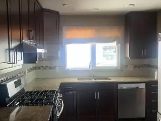 5 Bedroom House Edmonton AB 104535443