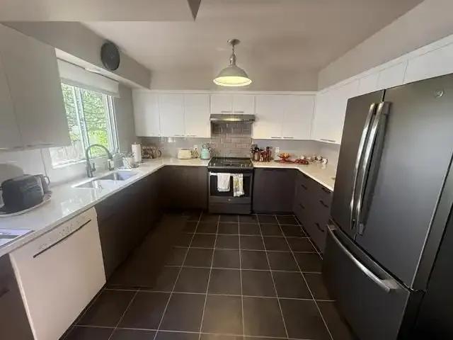 5 Bedroom House Edmonton AB 105087887