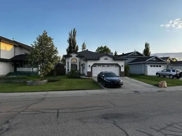 5 Bedroom House Edmonton AB 105198618