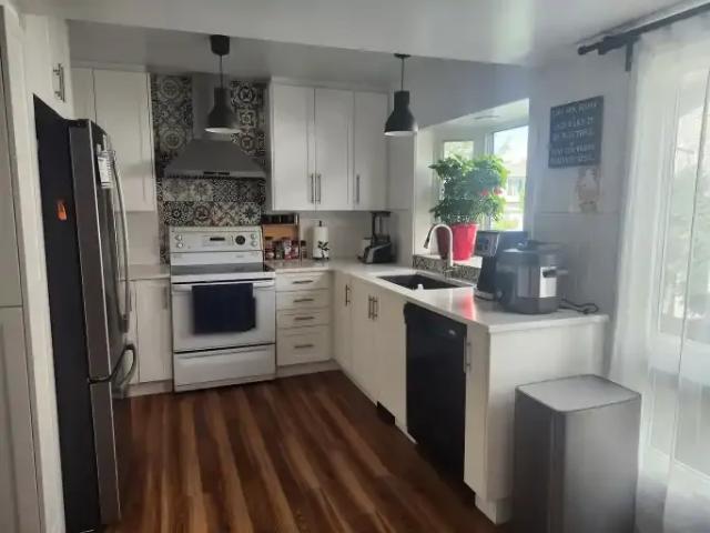 5 Bedroom House Edmonton AB 105359781