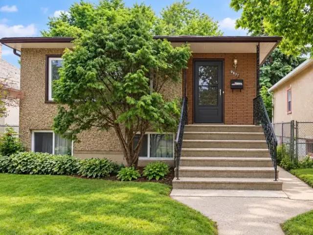 5 Bedroom House Edmonton AB 105526078