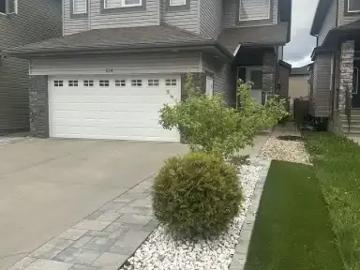 5 Bedroom House Edmonton AB 103542216