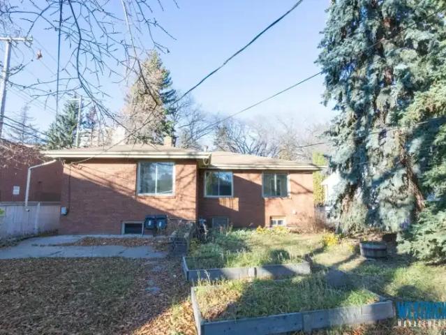 5 Bedroom House Edmonton AB 103569138