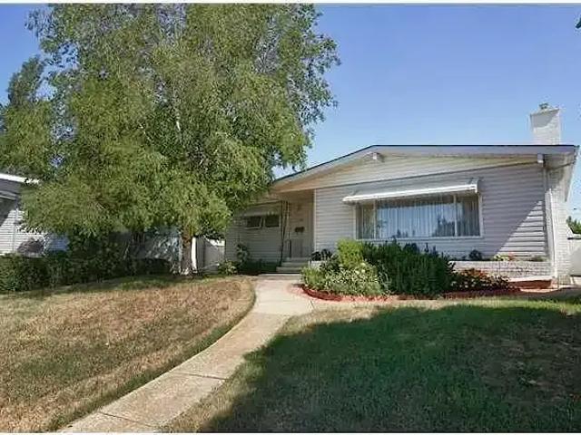 5 Bedroom House Edmonton AB 103652108