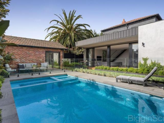 5 Bedroom House Elsternwick VIC 101611989