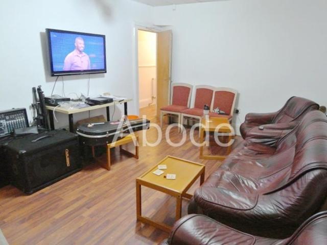 5 Bedroom House for rent at Archery Street, Woodhouse, Leeds