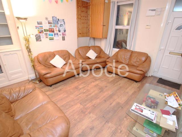 5 Bedroom House for rent at Wrangthorn Terrace, Hyde Park, Leeds