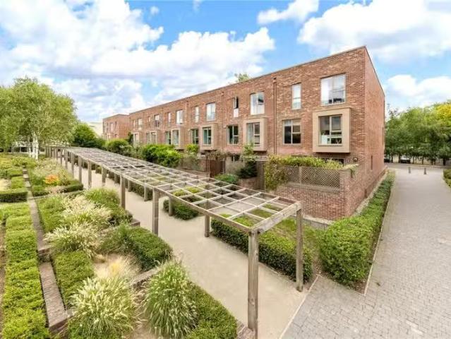5 bedroom house for rent in Harrison Drive, Cambridge, CB2